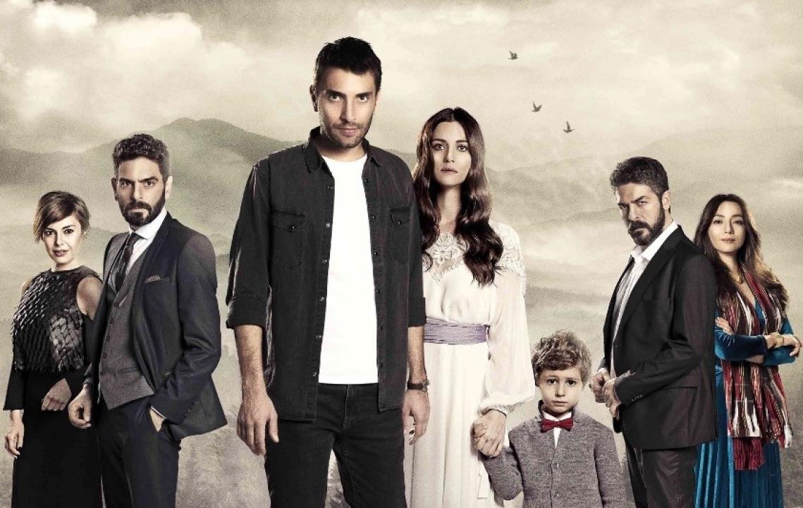 مسلسل اخبرهم ايها البحر الاسود مترجم